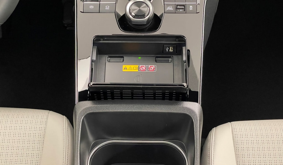 TOYOTA bZ4X Electric Premium AWD 11 kW OBC