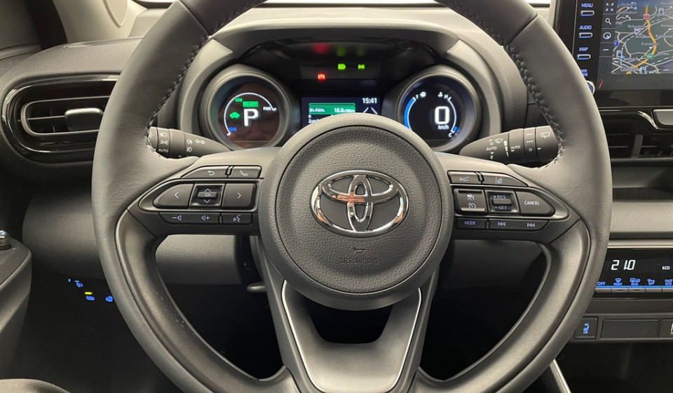 TOYOTA Yaris Hybrid 1.5 Trend