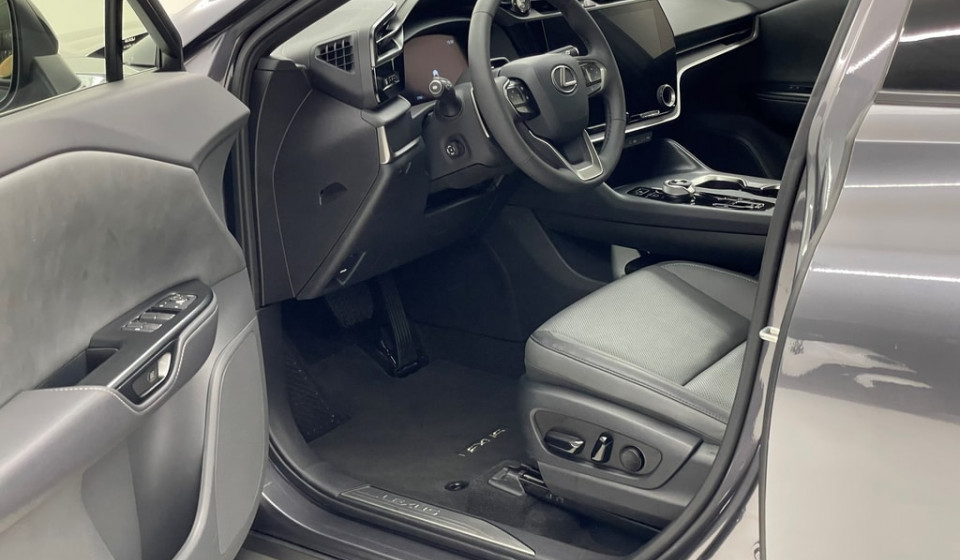 LEXUS RZ 450e Comfort Direct4 Electric