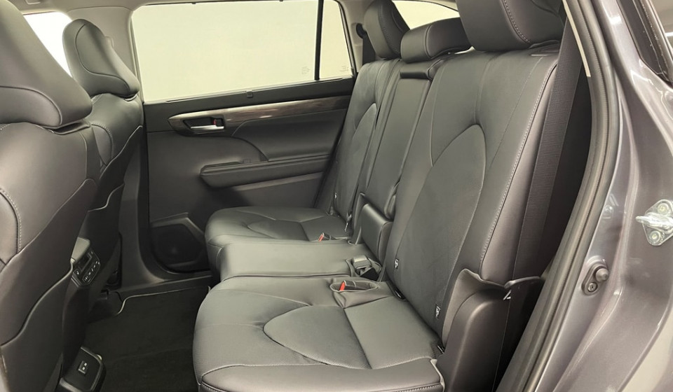 TOYOTA Highlander Hybrid 2.5 Premium AWD-i