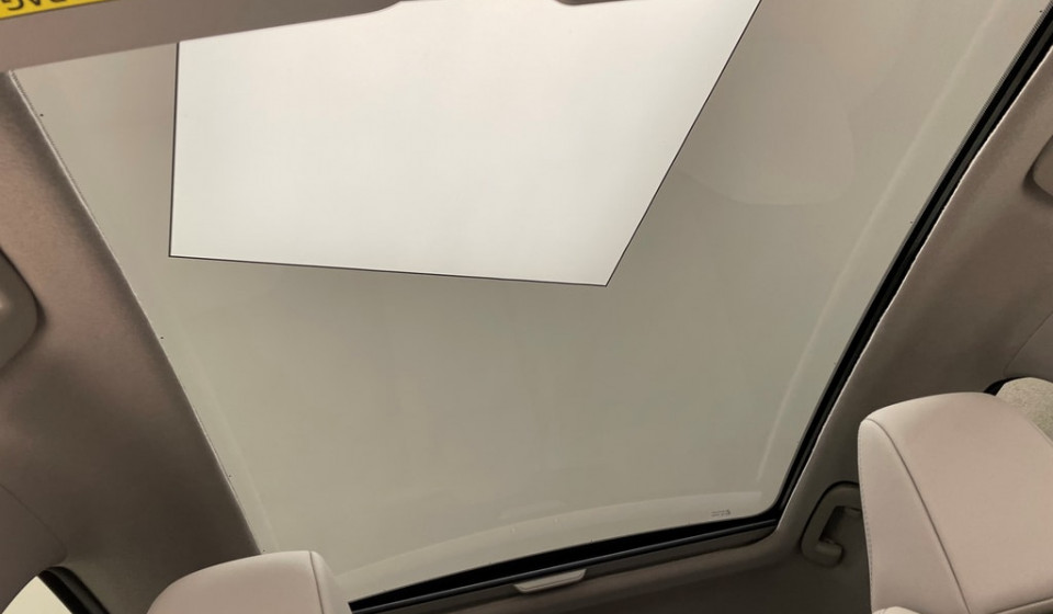 TOYOTA Yaris Hybrid 1.5 Premium