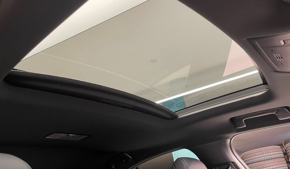 LEXUS UX 250h Comfort E-FOUR Voll-Hybrid