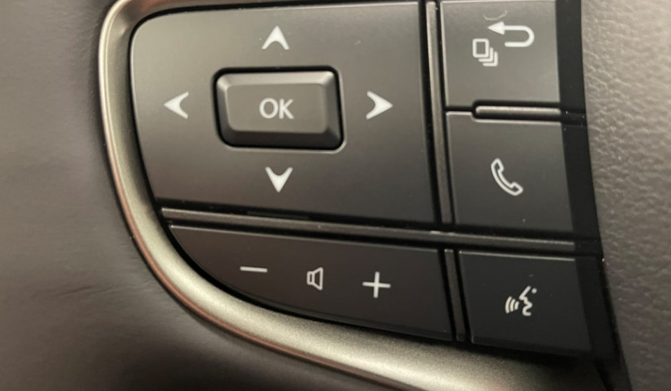 LEXUS UX 250h Comfort E-FOUR Voll-Hybrid