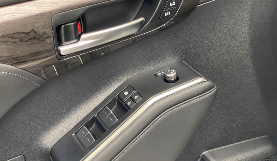 TOYOTA Highlander Hybrid 2.5 Premium AWD-i