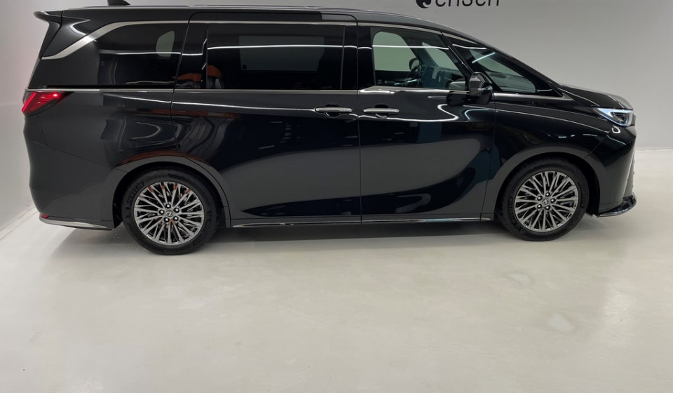 LEXUS LM 350h Excellence E-FOUR Voll-Hybrid