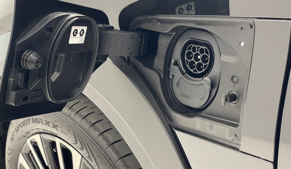 LEXUS RZ Electric 450e Comfort Direct4
