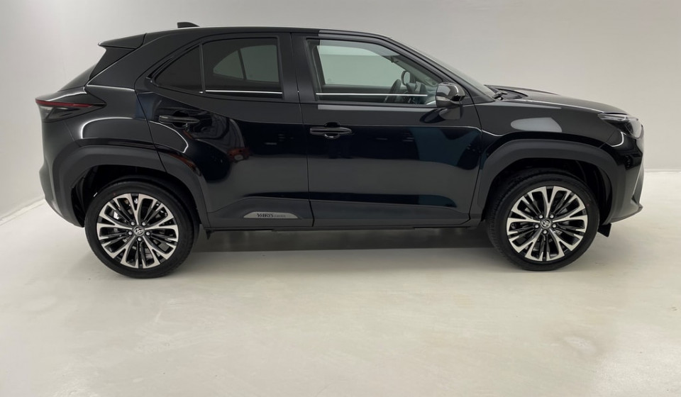 TOYOTA Yaris Cross Hybrid 1.5 Elegant AWD-i