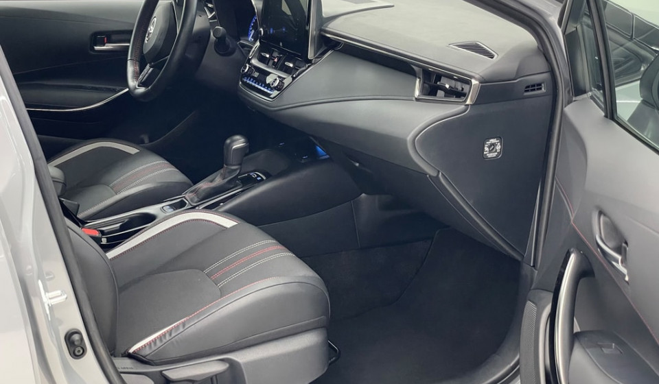 TOYOTA Corolla Hybrid 2.0 GR Sport