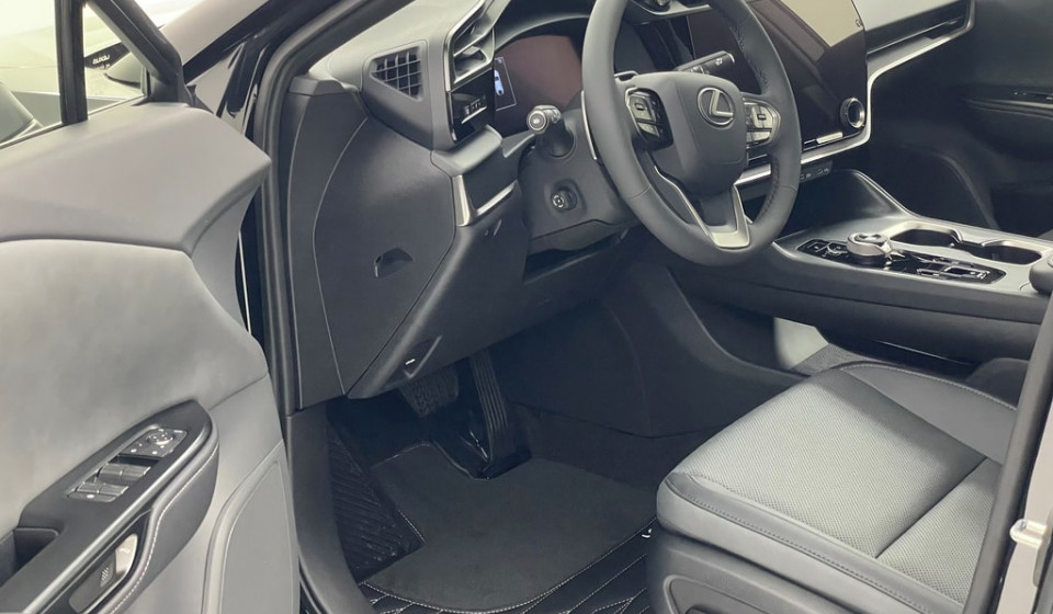 LEXUS RZ Electric 450e Comfort Direct4
