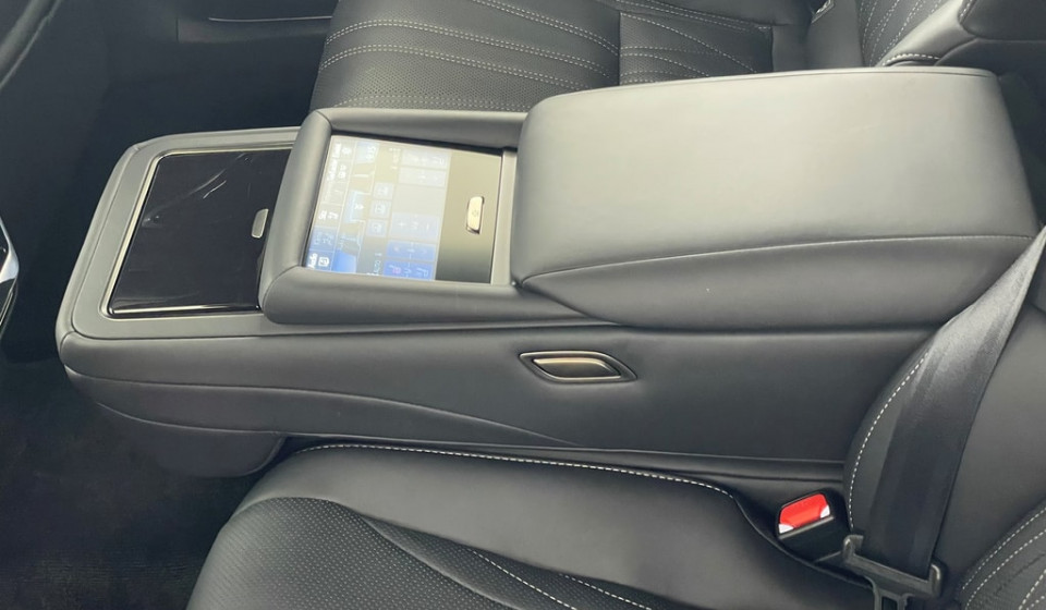 LEXUS LS 500h Excellence AWD Voll-Hybrid