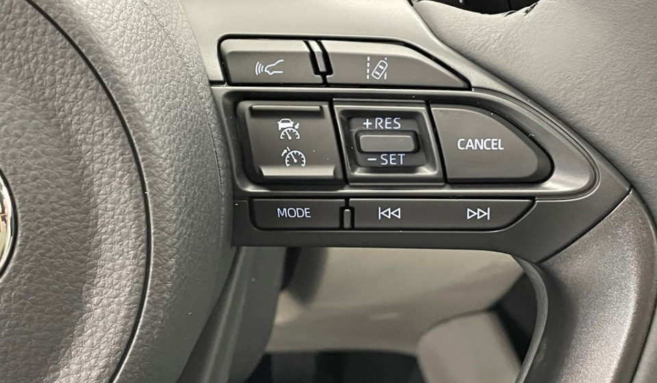 TOYOTA Yaris Hybrid 1.5 Premium